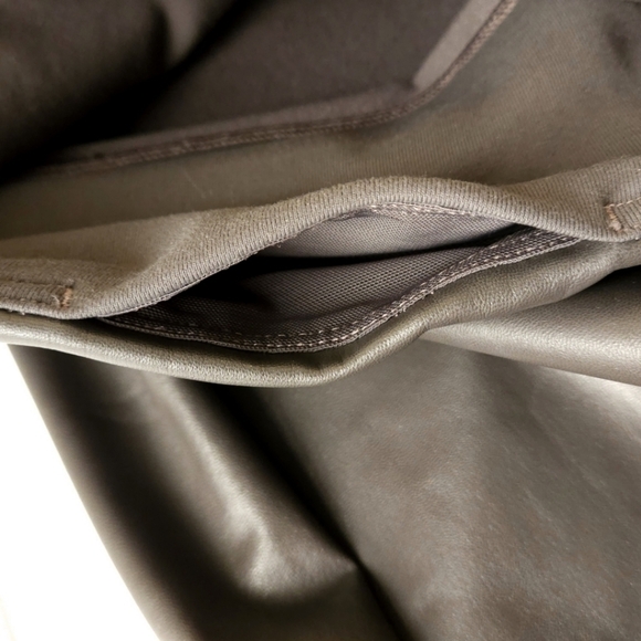 Athleta All Over Gleam Faux Leather Tight Legging in Arbor Olive Size Medium - Picture 6 of 11